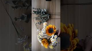 How I arrange grand paper sunflowers in bouquet arrangements #paperflowerbouquet #papersunflower