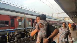 12806 Lingampalli Visakhapatnam Janmabhoomi Express Arriving Secunderabad.