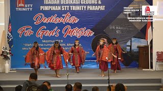 Tarian Batak Mahasiswa STT Trinity Parapat