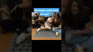 Marshanda sujud dan cium kaki wanita ini