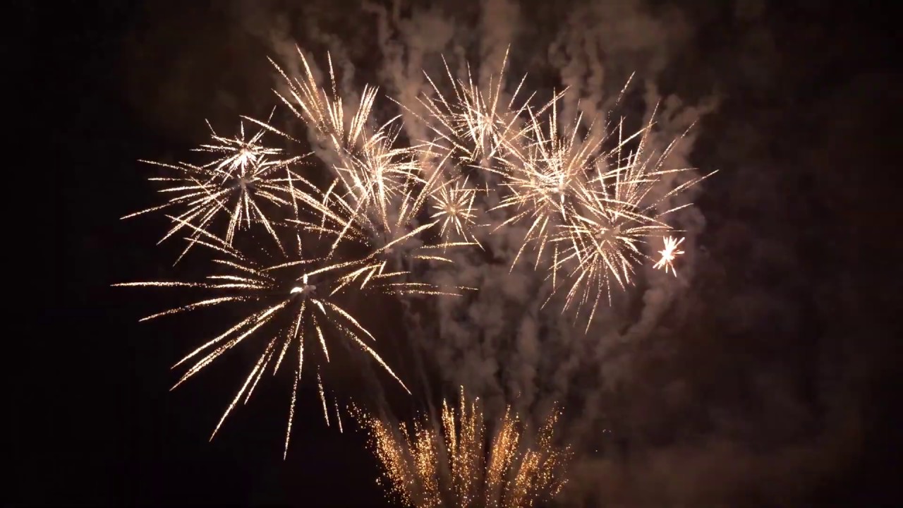 Rainbow Revenge By Celtic Fireworks From Firework Crazy - YouTube