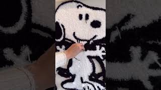 Making rugs for Halloween! 🎃 #snoopy #diy #halloween #shorts
