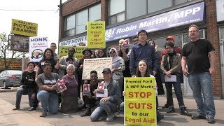 OPSEU joins protest against Legal Aid cuts outside MPP’s office