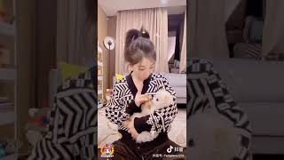 Timo Tiktok: 让我也来个瞬间移动〜我还召唤出了一只小可爱回 #王嘉尔100ways #3100ways瞬间移动 @王嘉尔