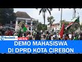 Bakar Ban Warnai Demo Mahasiswa Tolak Kenaikan Harga BBM di DPRD Kota Cirebon