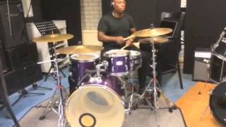 Bennie Semil drumcover practise...