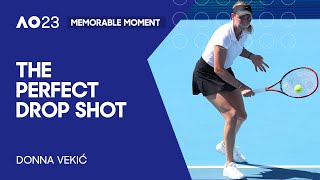 Donna Vekić Hits a Perfectly Disguised Drop Shot | Australian Open 2023.