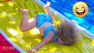Videos De Risa 2021 nuevos 😂 Videos Graciosos - Niños traviesos con Agua / Funny Water Slide Fails