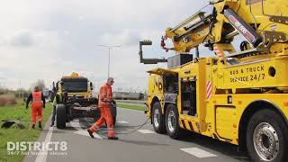 Vrachtwagen verliest container op de N470 Pijnacker