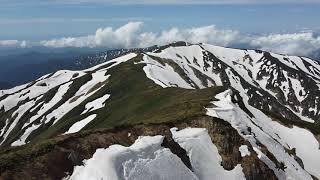 210605-06ドローン撮影；飯豊連峰_石転び沢雪渓~北股岳~エブリ差岳