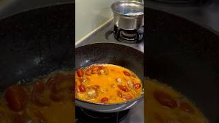 Cooking scrambled eggs w/cherry tomatoes #food #shortvideo #youtubeshorts  #shortsvideo #shorts