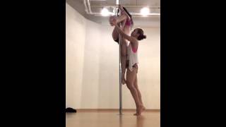 mental disorder pole dancer 48　精神障害のポールダンサー