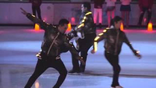 24-00: Flashmob on ice