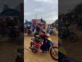 จะรีบไปไหนครับพี่ เขายังไม่ปล่อยเลย แข่งวิบาก motocross วิบากไทยแลนด์ เอ็นดูโร่ แข่งวิบากมันส์ๆ