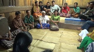 Cara Melamar wanita Toraja