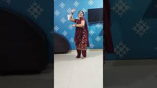 Kadi Hoon Karke Kadi Haan Karke/Boliyaan/Punjabi Lok Geet/Dance cover by Meenu