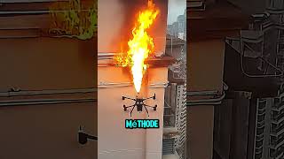 Ils utilisent un drone lance-flammes pour éliminer des nids de guêpes, spectaculaire ! #nid #drone