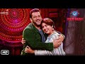 Love Heroine REVATHI Tight Hugs SALMAN KHAN after Meet 25 Years at Salaam Venky Promotion