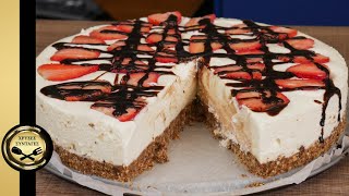 Dessert with yogurt, strawberries and chocolate syrup - GOLDEN RECIPES