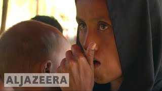 Rohingya refugees trapped and afraid in 'no man's land'