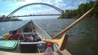 Kanoe na Humber River s vyhladom na Toronto