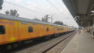 #viral 🚆12310  New Delhi-Rajendra Nagar Terminal Tejas Rajdhani Express...  #trending #railway