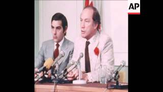 SYND 11 5 77 CANADIAN PRIME MINISTER TRUDEAU PRESS CONFERENCE ON PRESIDENT AMIN