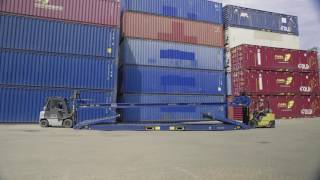 Fold 4FOLD with 2 Forklift Trucks