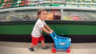 Bebê Fazendo Compras no Mercado com Carrinho de Brinquedo - Supermarket Shopping Cart Toys