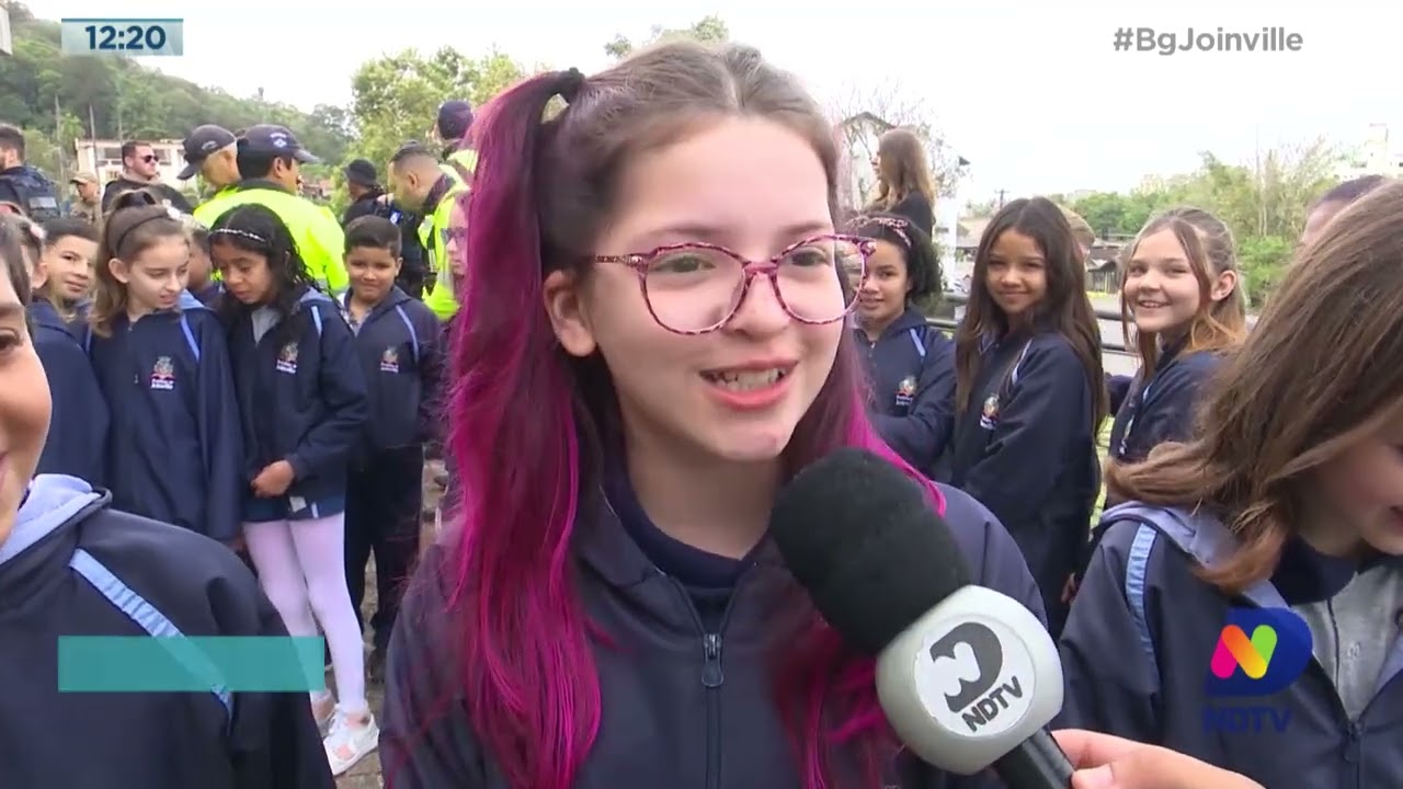 Hasteamento Das Bandeiras Marca Início Da Semana Da Pátria Em Joinville