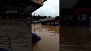 Flood in Kuttippuram bus stand - Kerala Flood