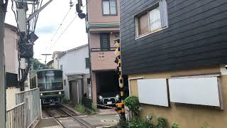 腰越駅名物江ノ島電鉄のドアカット