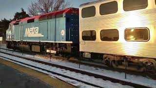 Inbound nonstop train on Metra UP Northwest Line at Park Ridge 02062022