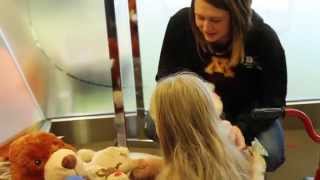 Gophers Visit UMN Masonic Children's Hospital Over Holidays