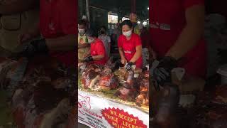 Famous Lechon of Cebu #lechonbaboy #cebulechon #pinoy #food #filipinocuisine #cebucity #cebufood