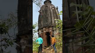 জঙ্গলের মাঝে রহস্যময় পোড়ো মন্দির | Poro mondir | Mysterious abandoned temple in the deep forest