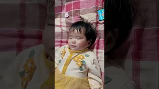 怎么叫醒熟睡的人类幼崽 #90后带娃 #爸爸带娃 #萌娃睡姿    #baby #funnybaby #cute  #shortbaby