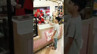 Turkish icecream prank 😂 #viral #youtubeshorts #trending #ytshort #food #wowshivu #subscribe #comedy