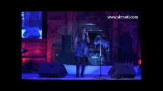 Agochara Kannada Song by Shreya Ghoshal Live in Concert at Dharwad Utsav 2013 Dec15