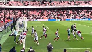 ARSENAL PLAYERS WARM UP TO KENDRICK LAMAR(NOT LIKE US) BEFORE WEST HAM GAME 🕺🏿 | EMIRATES STADIUM 🏟️