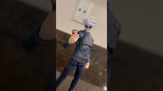 Short S.H. Figuarts Highschool Gojo review! #jujutsukaisen #gojosatoru #actionfigures #posing #pose