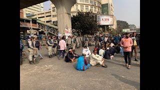 বিডিআর হ'ত্যাকাণ্ডের পুনঃতদন্ত-ন্যায়বিচার-কারাবন্দিদের মুক্তির দাবিতে স্বজনদের শাহবাগ ব্লকেড।