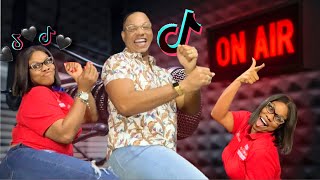 62. TEACHING MISS KITTY TIK TOK DANCES | QUITE PERRY