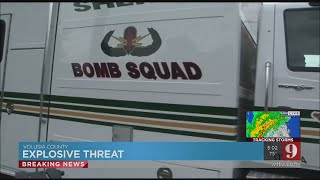 Video: Deputies in Volusia looking for suspect threatening to set off explosive device