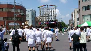 熊谷うちわ祭　行宮前神輿到着