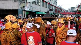 2016北港迎媽祖 朝天宮虎爺會吃炮_出外ㄟ北港囝仔 炮贊