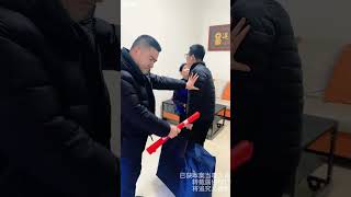 黑中介骗大学毕业生，出国学习创业经验，实则去当“猪崽”，老母亲不惜下跪救孩子！#泰国 #缅甸 #诈骗 #法律科普 #社会   抖音