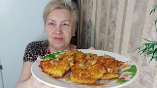 Драники со шкварками-это необычайно вкусно.Рецепт от моей мамы белорусскиГотовим правильные драники.