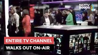 Entire Staff Of Russian TV Resigns Live On-Air