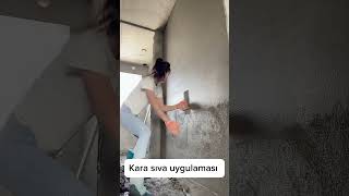 Asyalı kadın Sıva ustası.